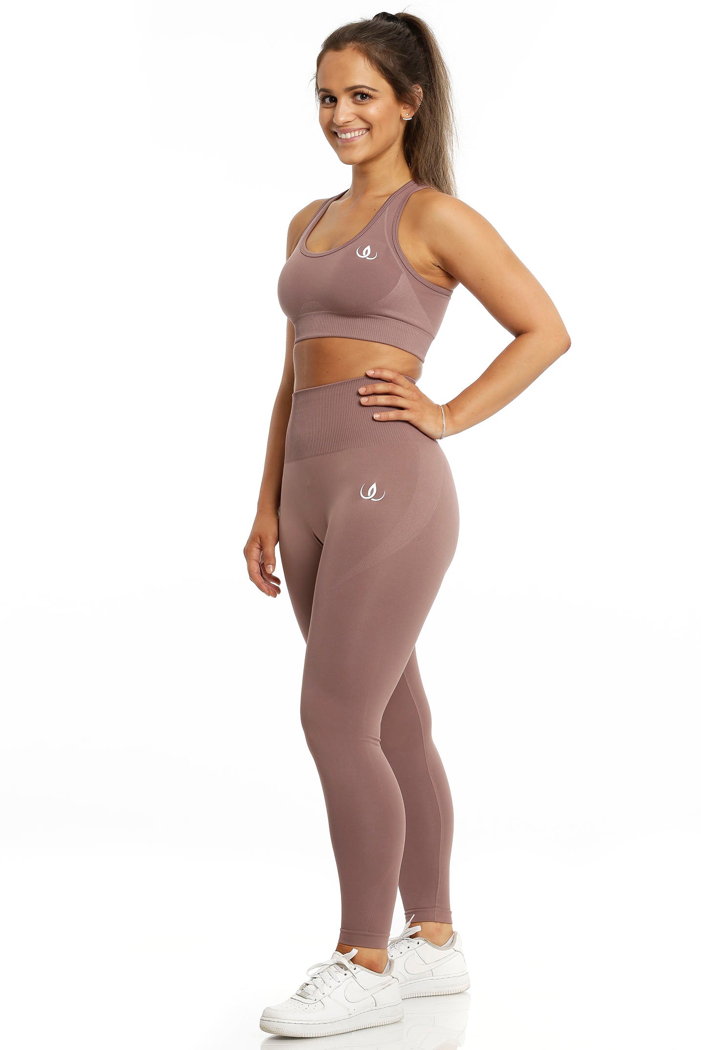 Seamless Spirit Top Fawn Brown matchad med Fawn Tights
