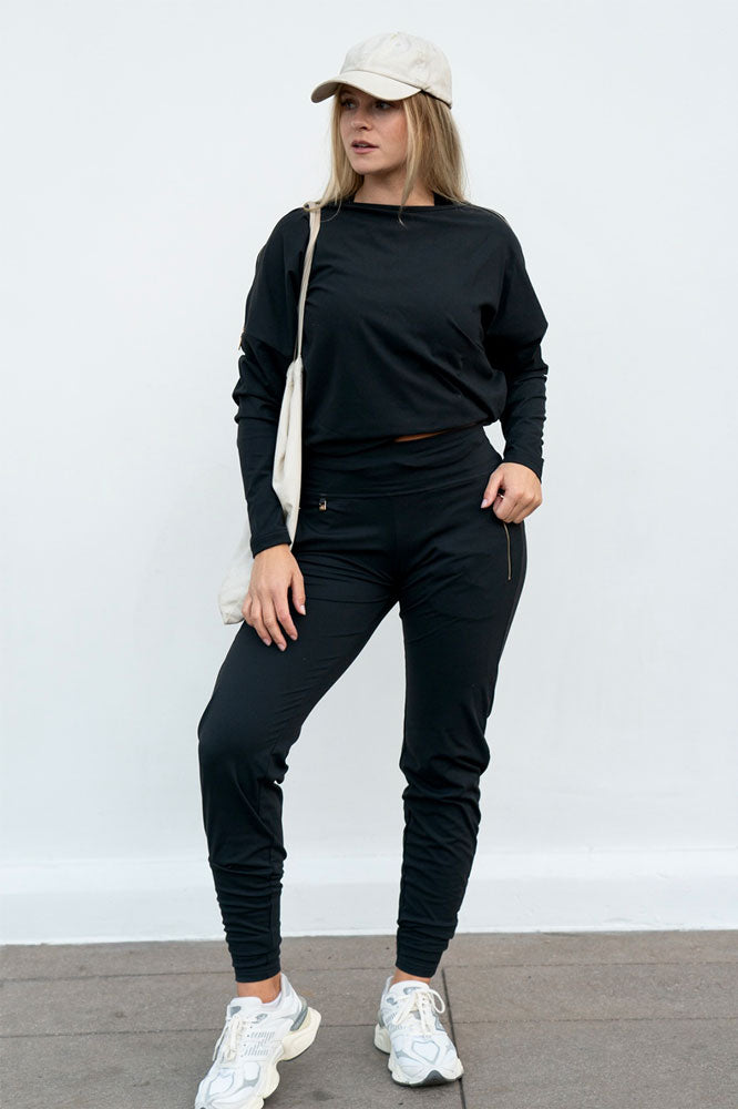 Edge Casual Zip Sweater matchad med Edge Pants