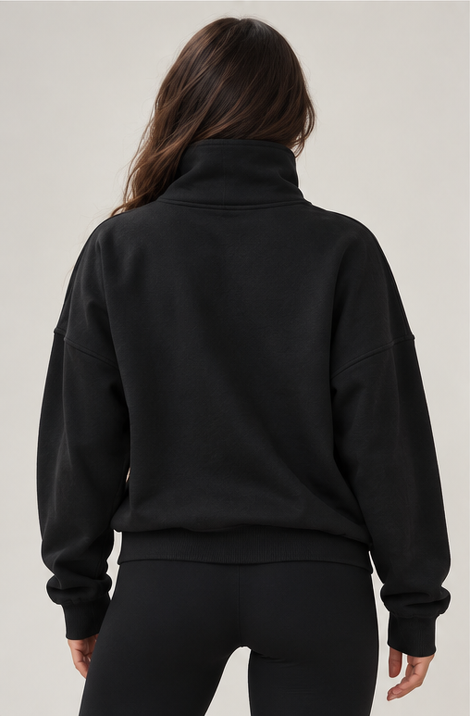 Edge Cozy Half Zip Sweater bakifrån, rak passform med bred resår nedtill.