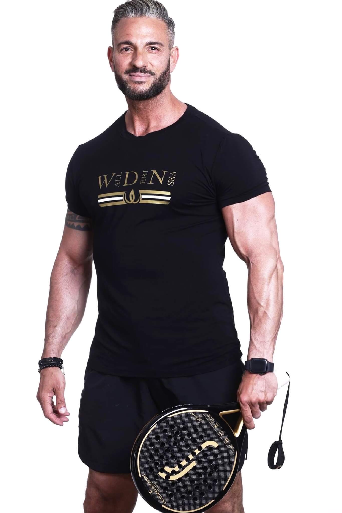 Snygg svart t-shirt- Deluxe t-shirt gold